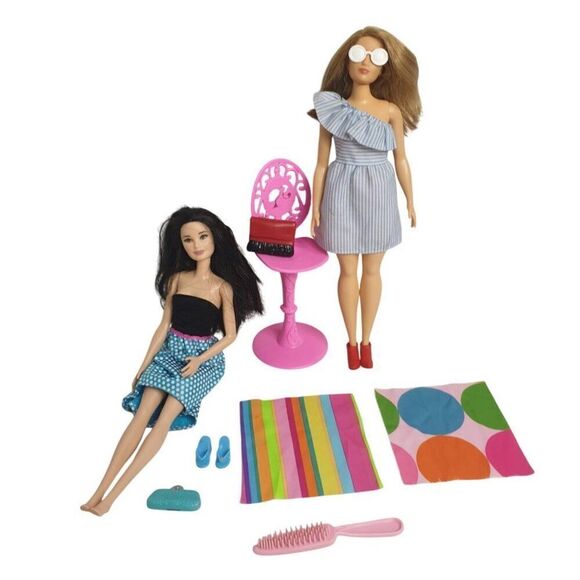 Barbie Fashionistas Dolls with Chair, Blankets, and Accessories Bundle - Picture 4 of 5